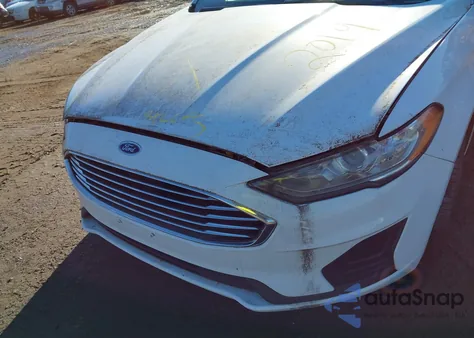 2019 Ford Fusion Hybrid Se z USA, uszkodzony, nr VIN 3FA6P0LU7KR197858
